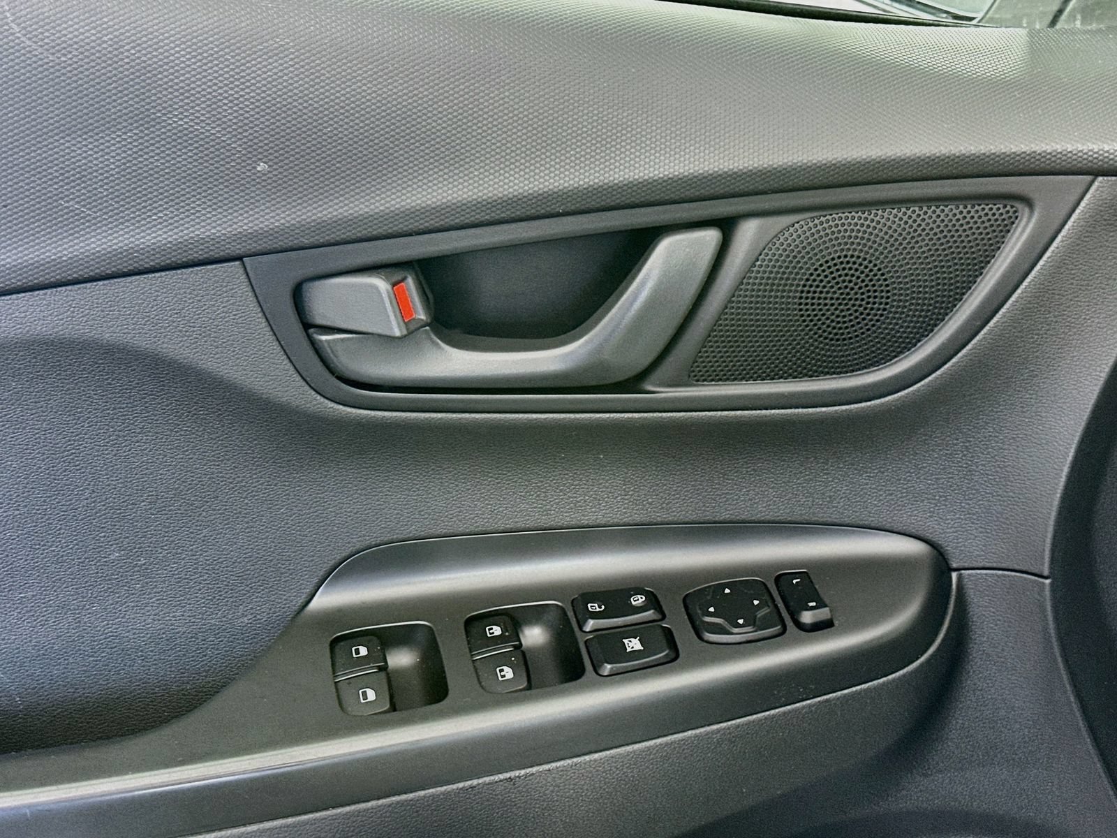 Used 2021 Hyundai Kona SEL FWD image 17