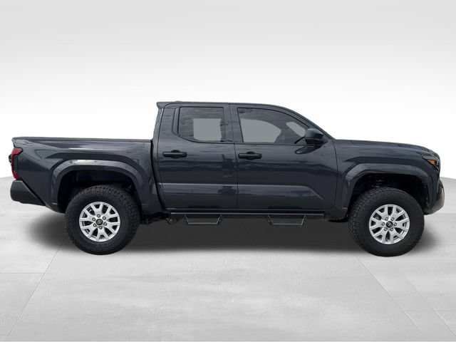 Used 2024 Toyota Tacoma SR w/ SR Upgrade Package AWD/4WD image 4
