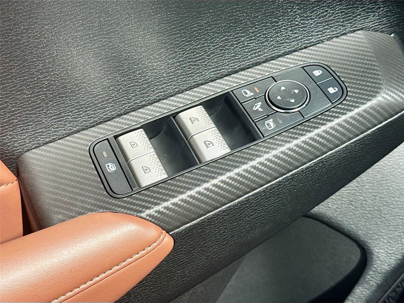 New 2025 Mitsubishi Outlander SEL image 18