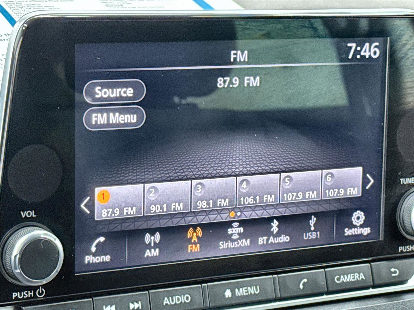 Used 2023 Nissan Rogue SV AWD/4WD image 23