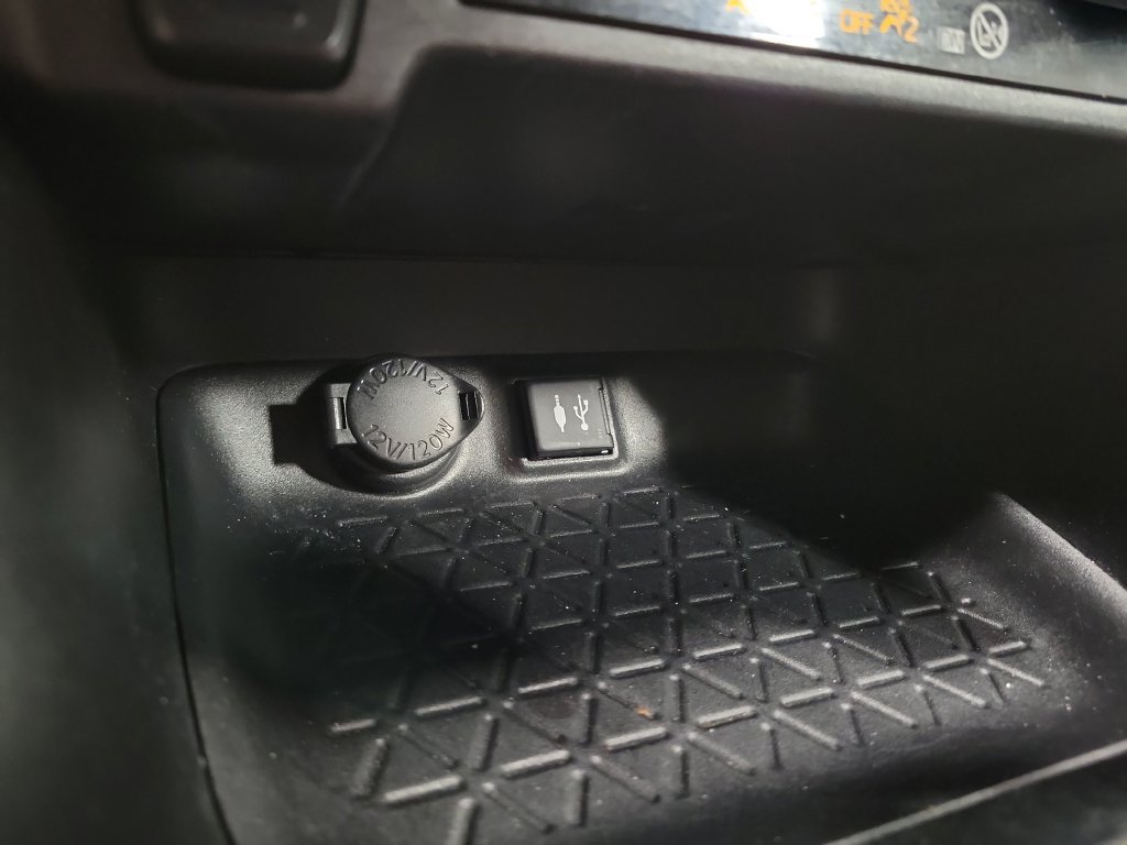 Used 2019 Toyota RAV4 XLE w/ All Weather Liner Package AWD/4WD image 20