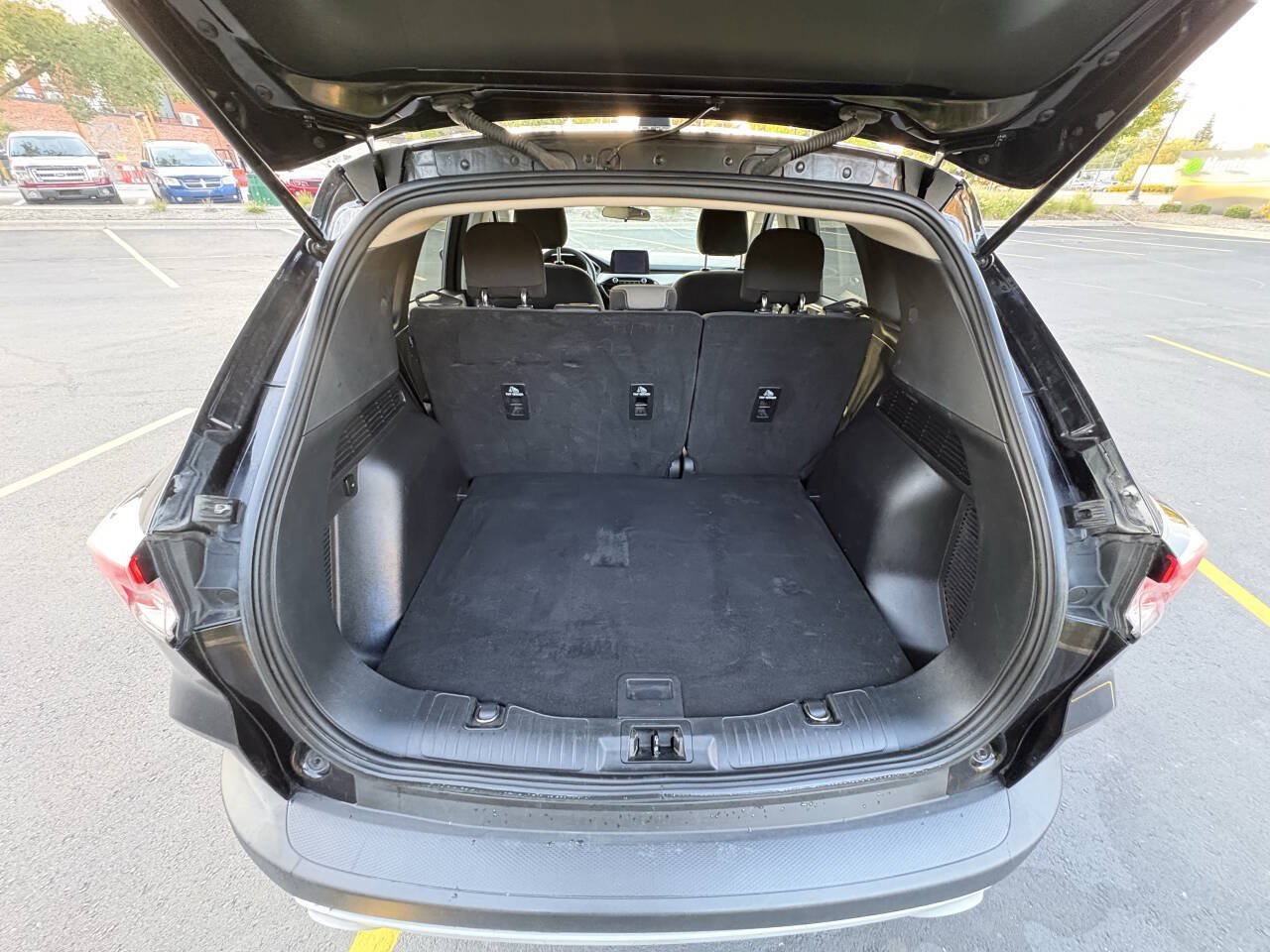 Used 2020 Ford Escape SE FWD image 16