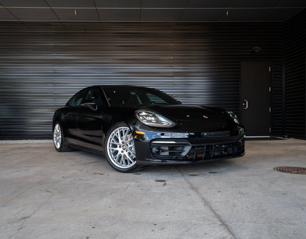 Certified 2023 Porsche Panamera image 9