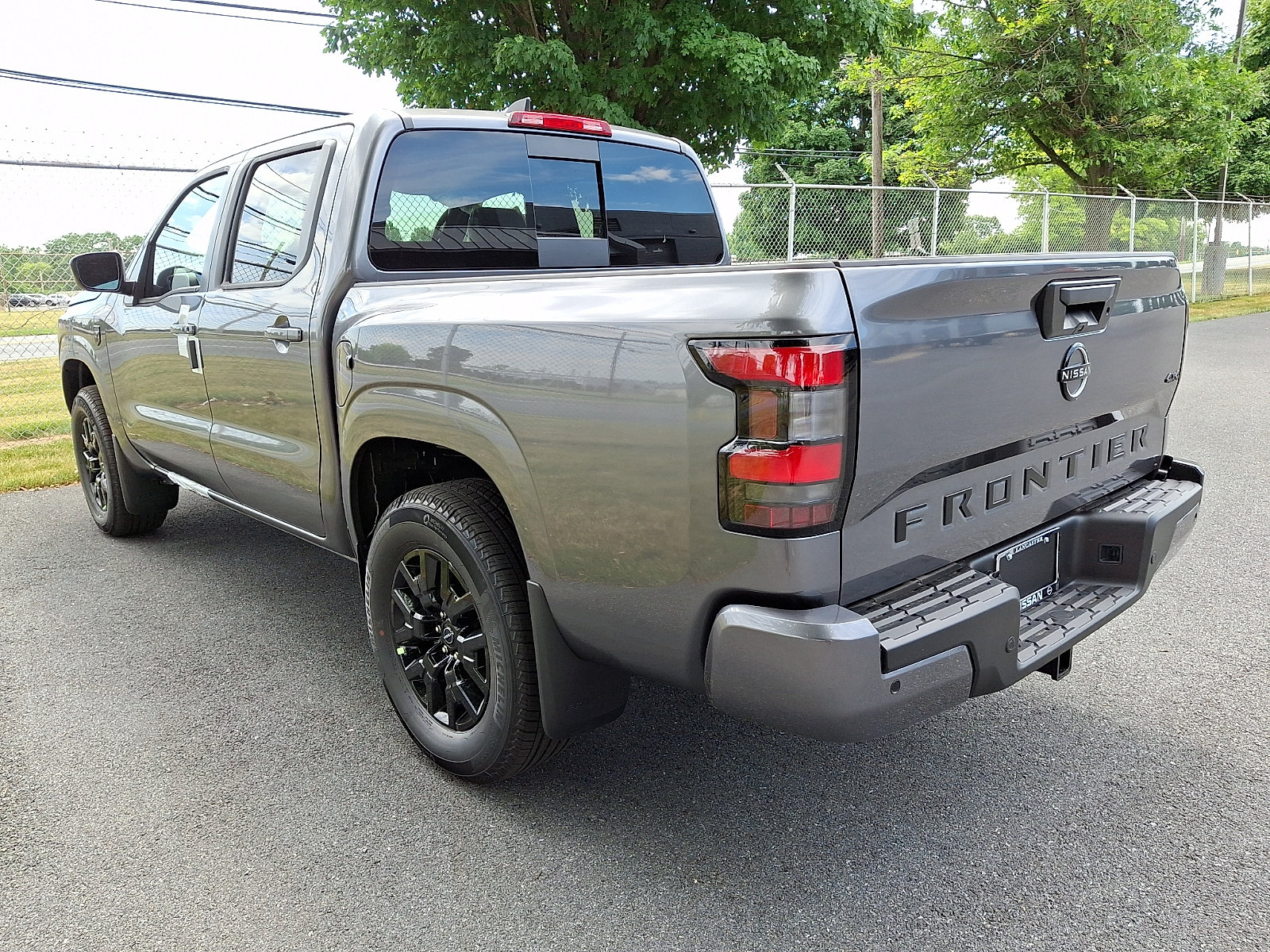 New 2026 Nissan Frontier SV w/ SV Convenience Package AWD/4WD image 4