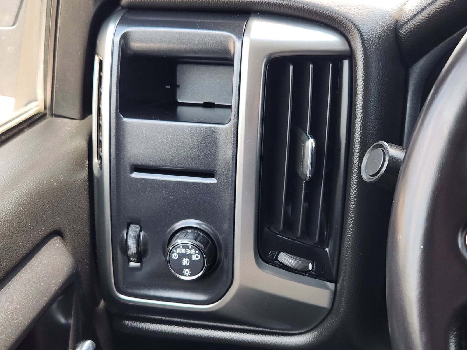 Used 2018 Chevrolet Silverado 1500 LT w/ Texas Edition RWD image 25