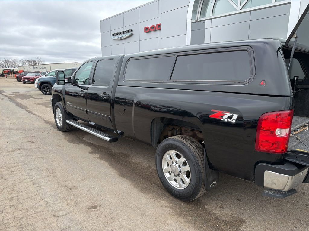 Used 2011 Chevrolet Silverado 3500 LTZ w/ Suspension Package, Off-Road AWD/4WD image 7