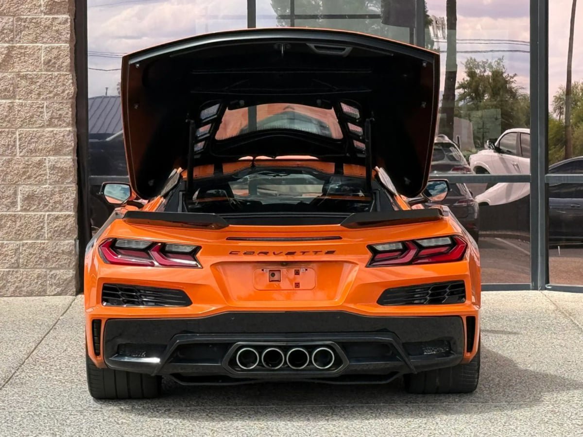 Used 2023 Chevrolet Corvette Z06 RWD image 33