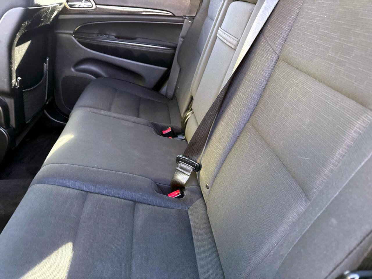 Used 2016 Jeep Grand Cherokee Laredo w/ Quick Order Package 23E image 11