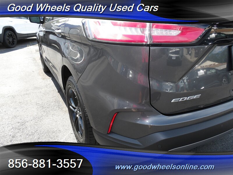 Used 2020 Ford Edge SEL w/ Convenience Package AWD/4WD image 9