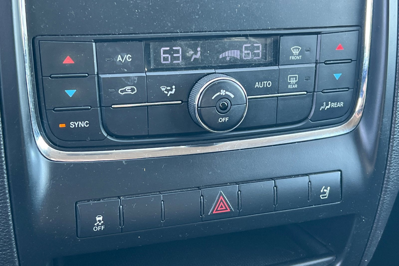 Used 2012 Dodge Durango SXT w/ Trailer Tow Group IV image 17