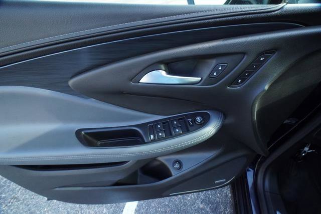 Used 2020 Buick Envision Premium w/ LPO, Road Trip Package AWD/4WD image 12