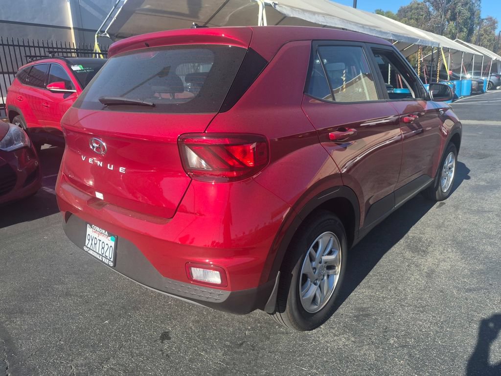 Used 2026 Hyundai Venue SE FWD image 7