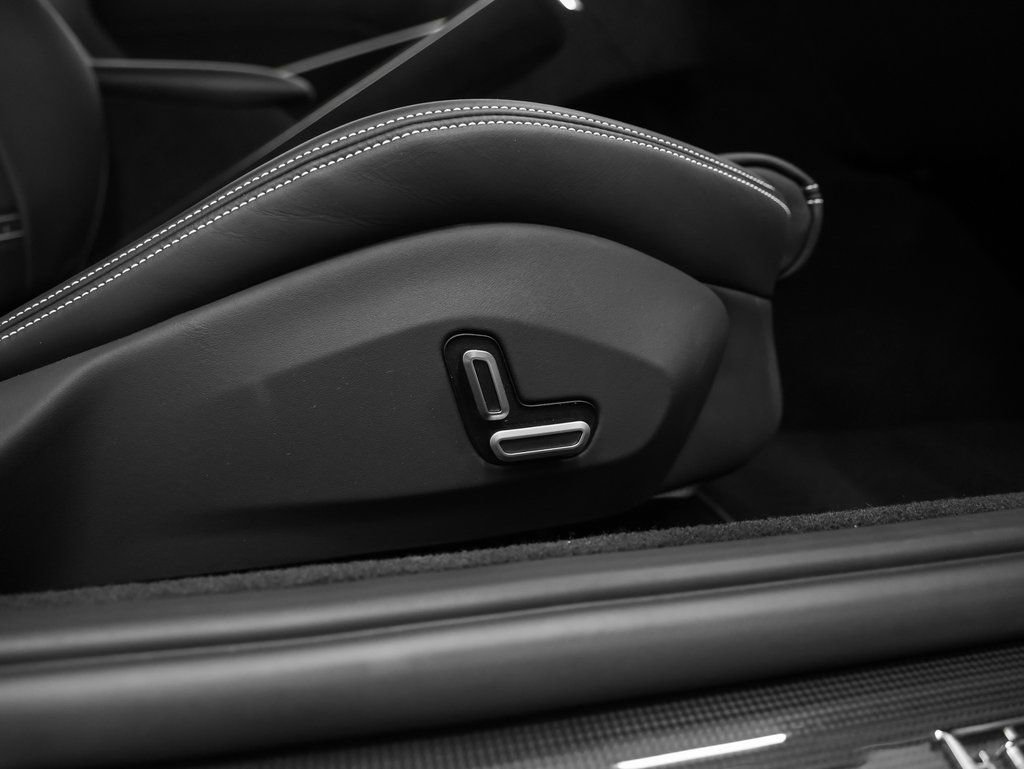 Certified 2023 Ferrari Roma image 23