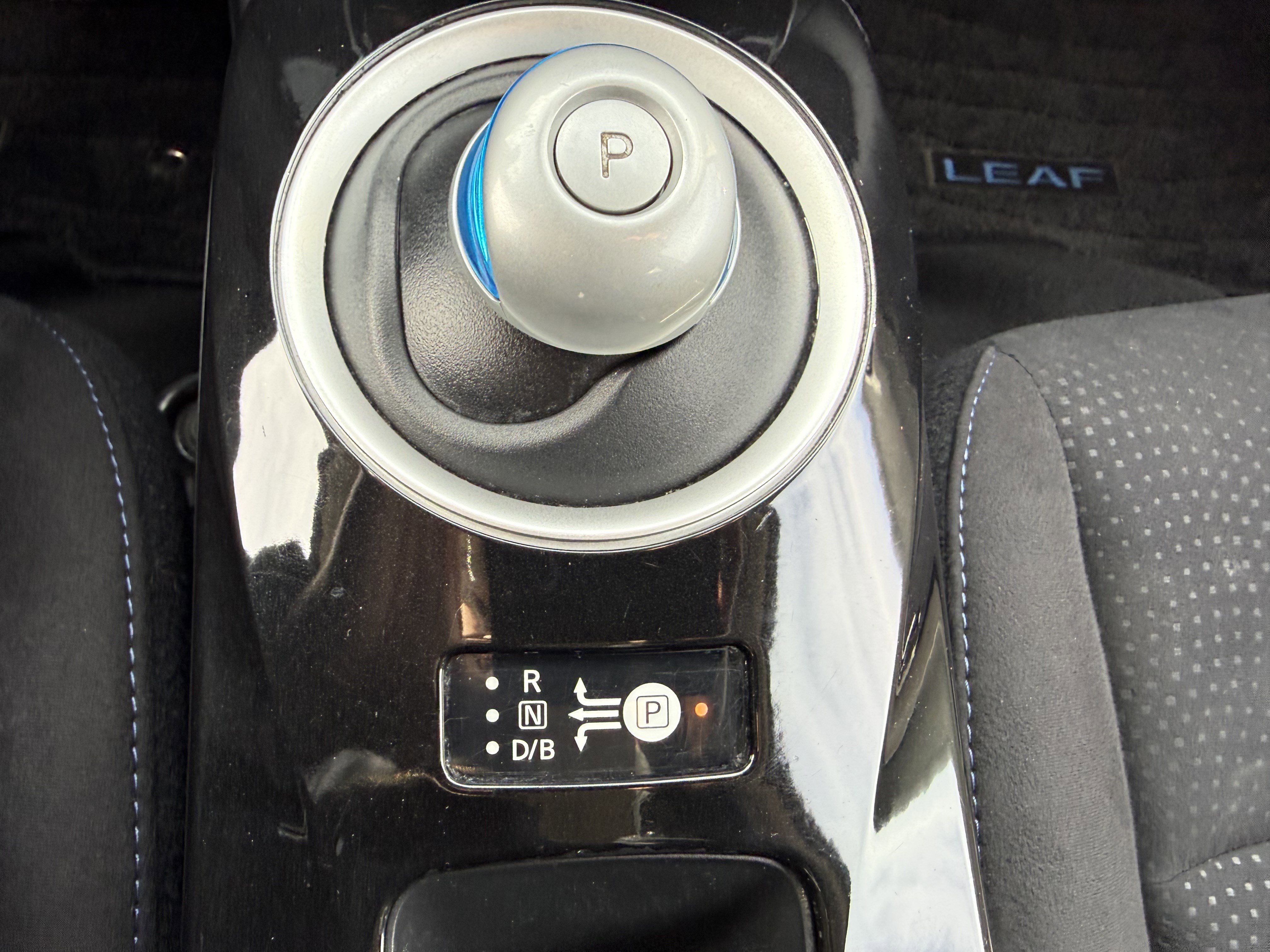 Used 2017 Nissan Leaf SV w/ Protection Package image 29