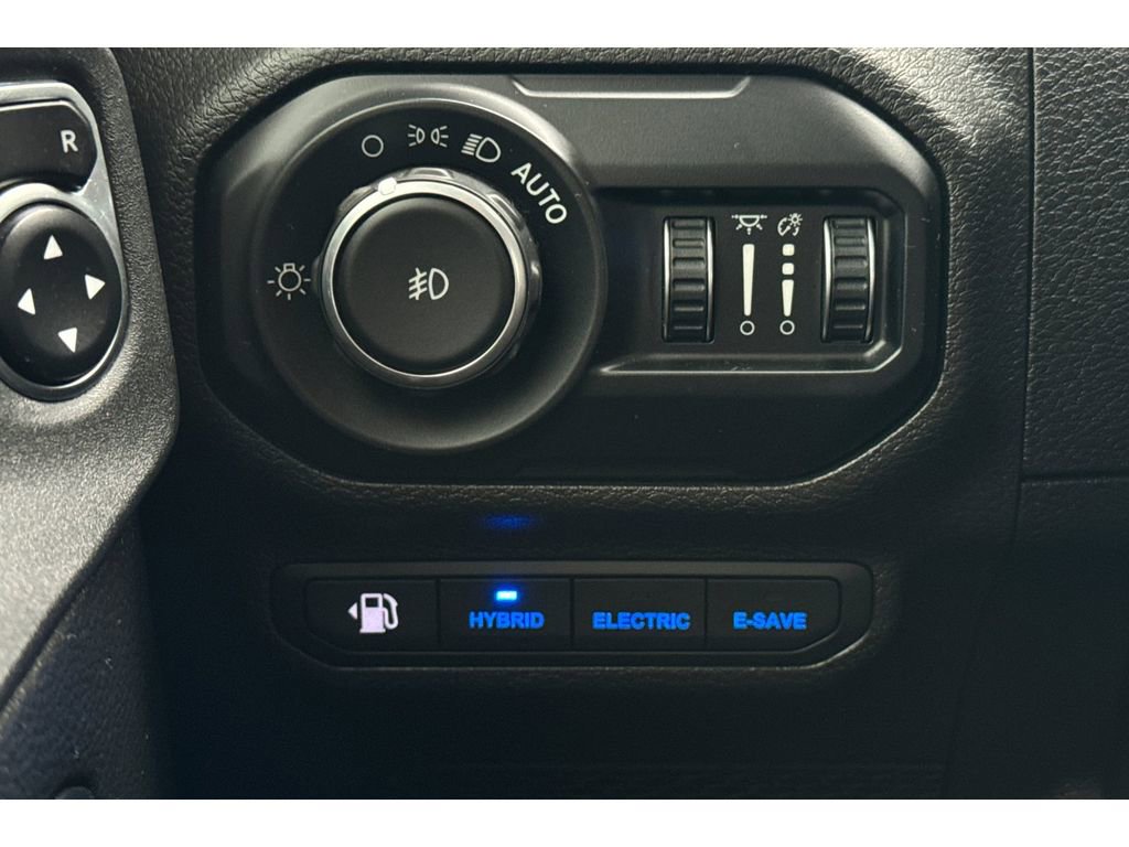 Used 2021 Jeep Wrangler Unlimited Sahara w/ Safety Group image 30