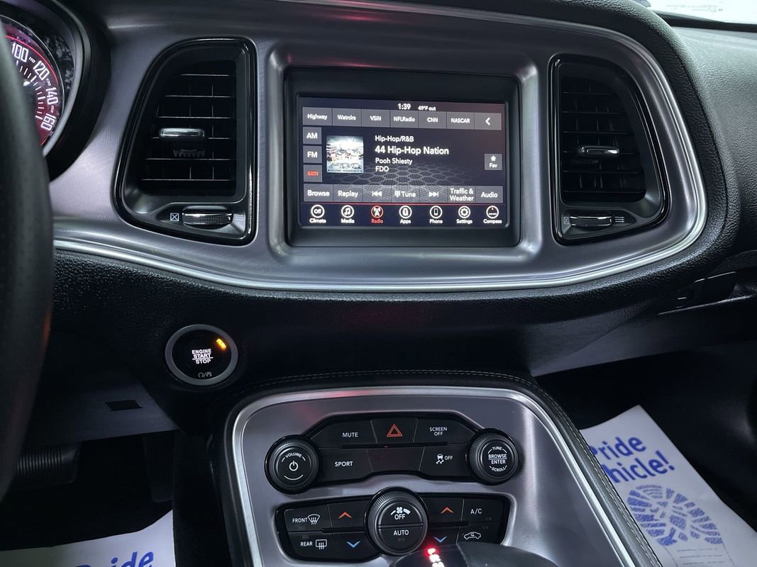 Used 2019 Dodge Challenger SXT w/ Blacktop Package image 19