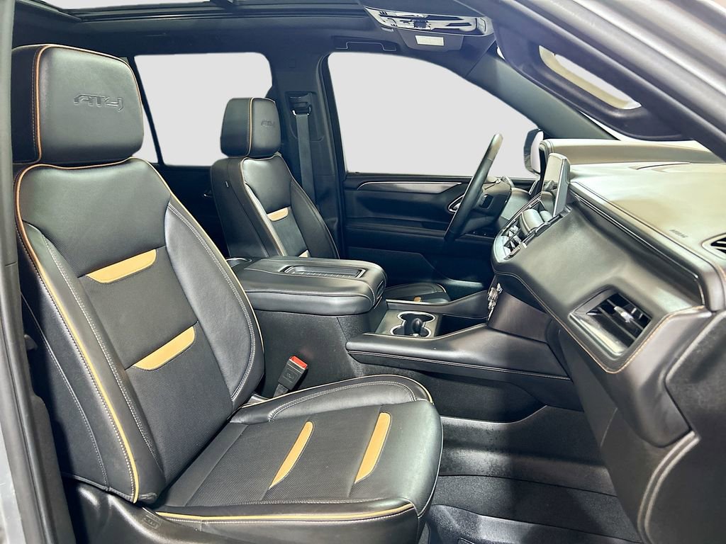 Used 2024 GMC Yukon AT4 w/ AT4 Premium Package AWD/4WD image 28