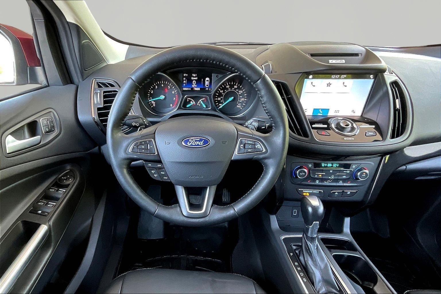 Used 2017 Ford Escape Titanium FWD image 8