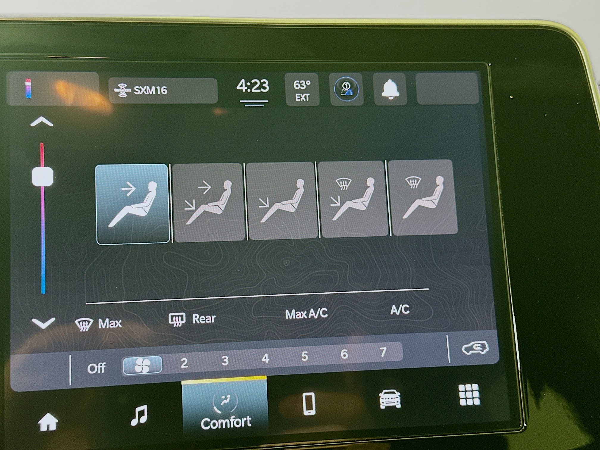 Certified 2025 Jeep Compass Sport image 19