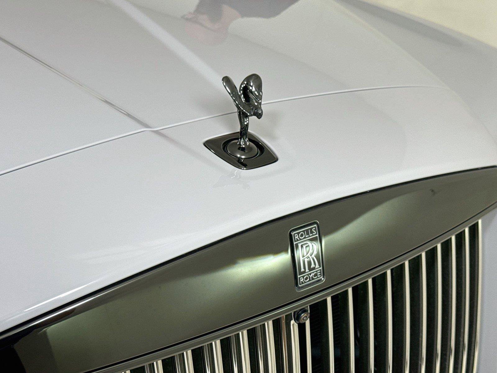 Used 2025 Rolls-Royce Cullinan Black Badge AWD/4WD image 38