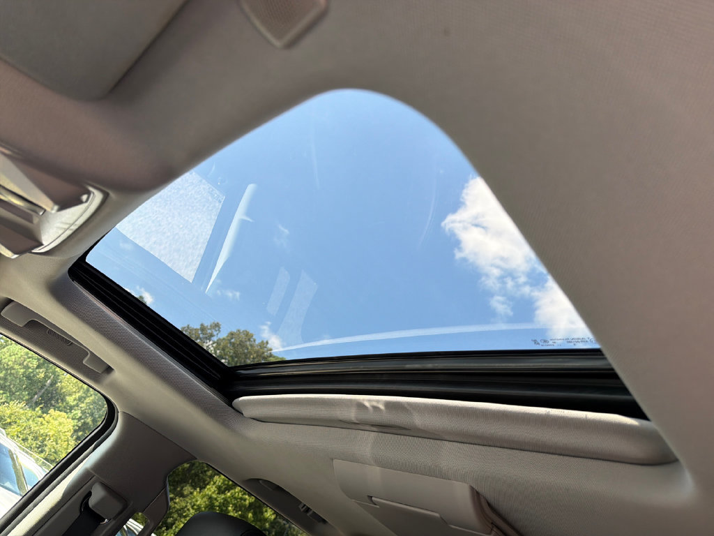 Used 2019 Cadillac Escalade Luxury RWD image 32