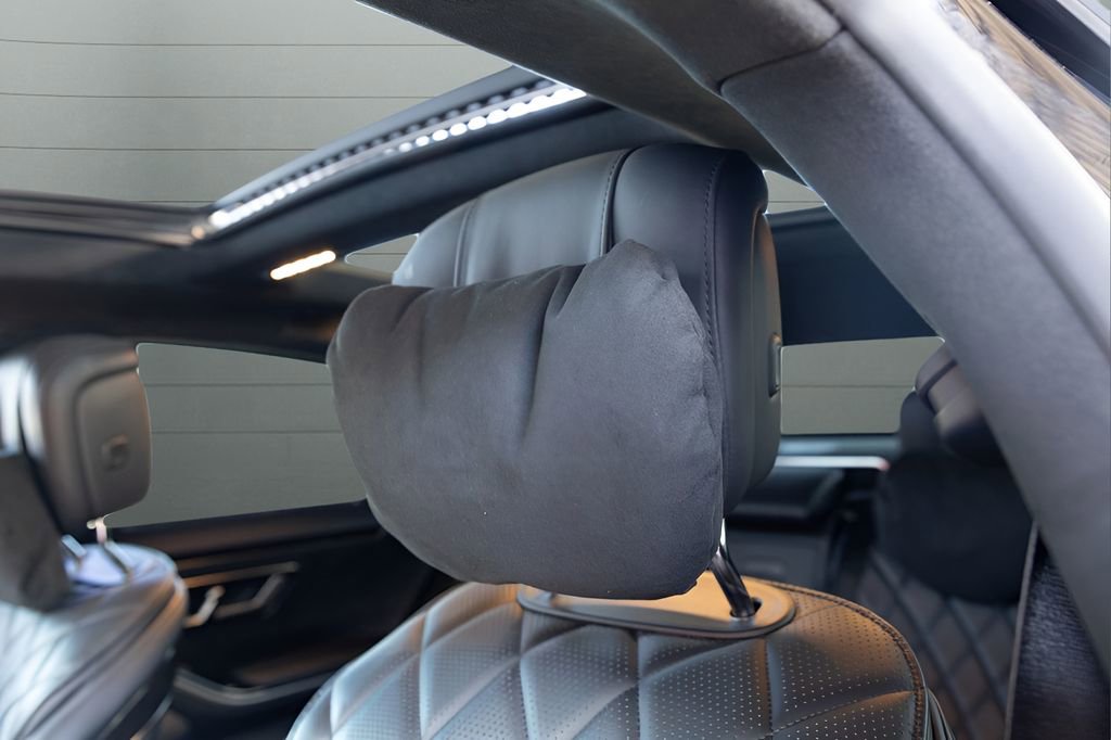 Used 2022 Mercedes-Benz S 580 4MATIC Sedan w/ AMG Line Package image 45