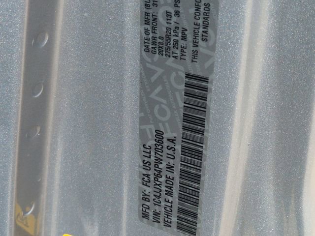 Used 2023 Jeep Wrangler Unlimited Sahara image 32