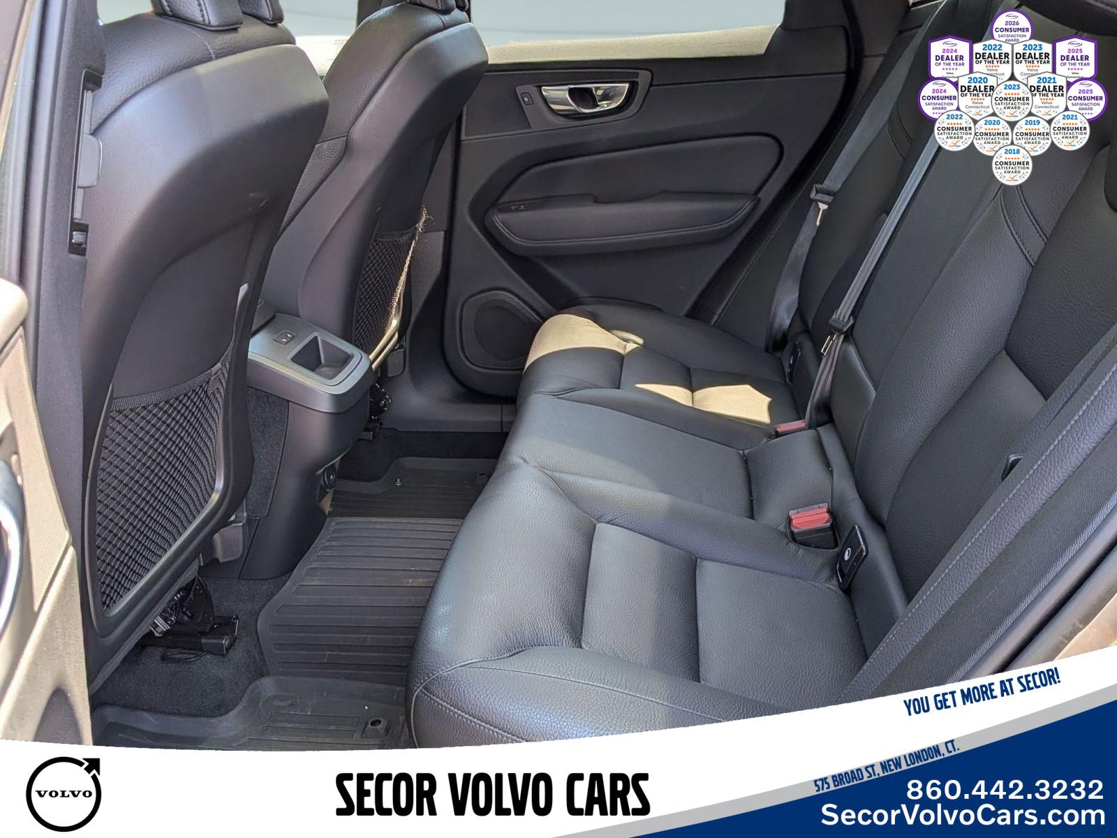 Used 2023 Volvo XC60 B5 Plus w/ Climate Package AWD/4WD image 15