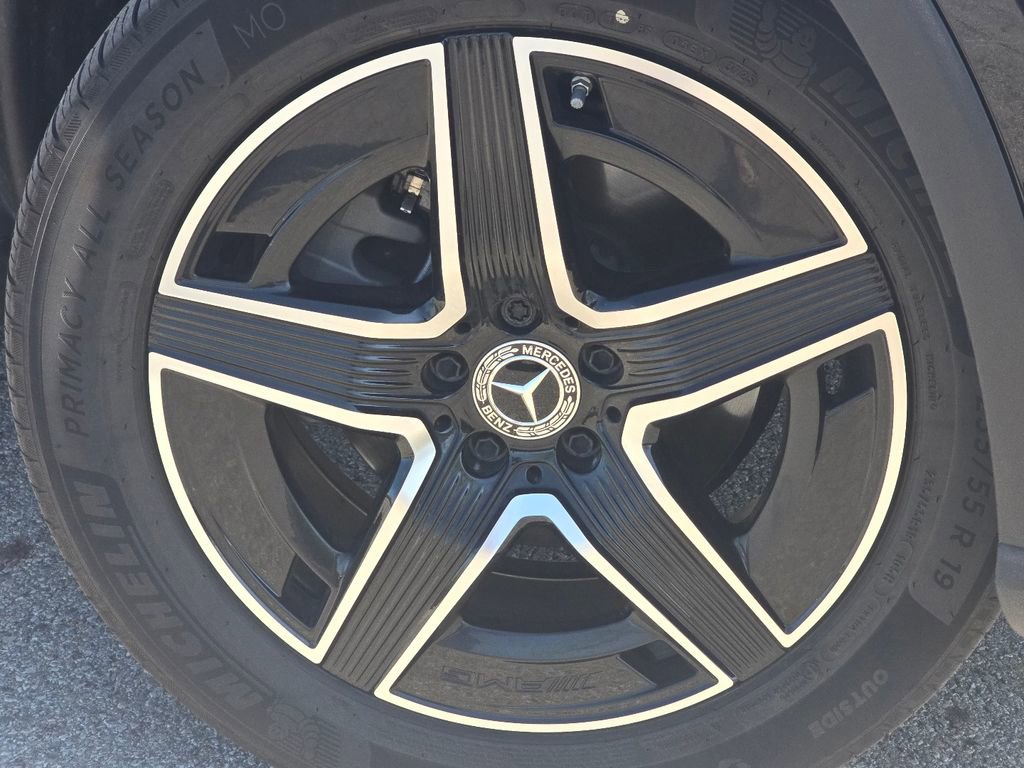 Used 2026 Mercedes-Benz GLC 300 4MATIC image 10