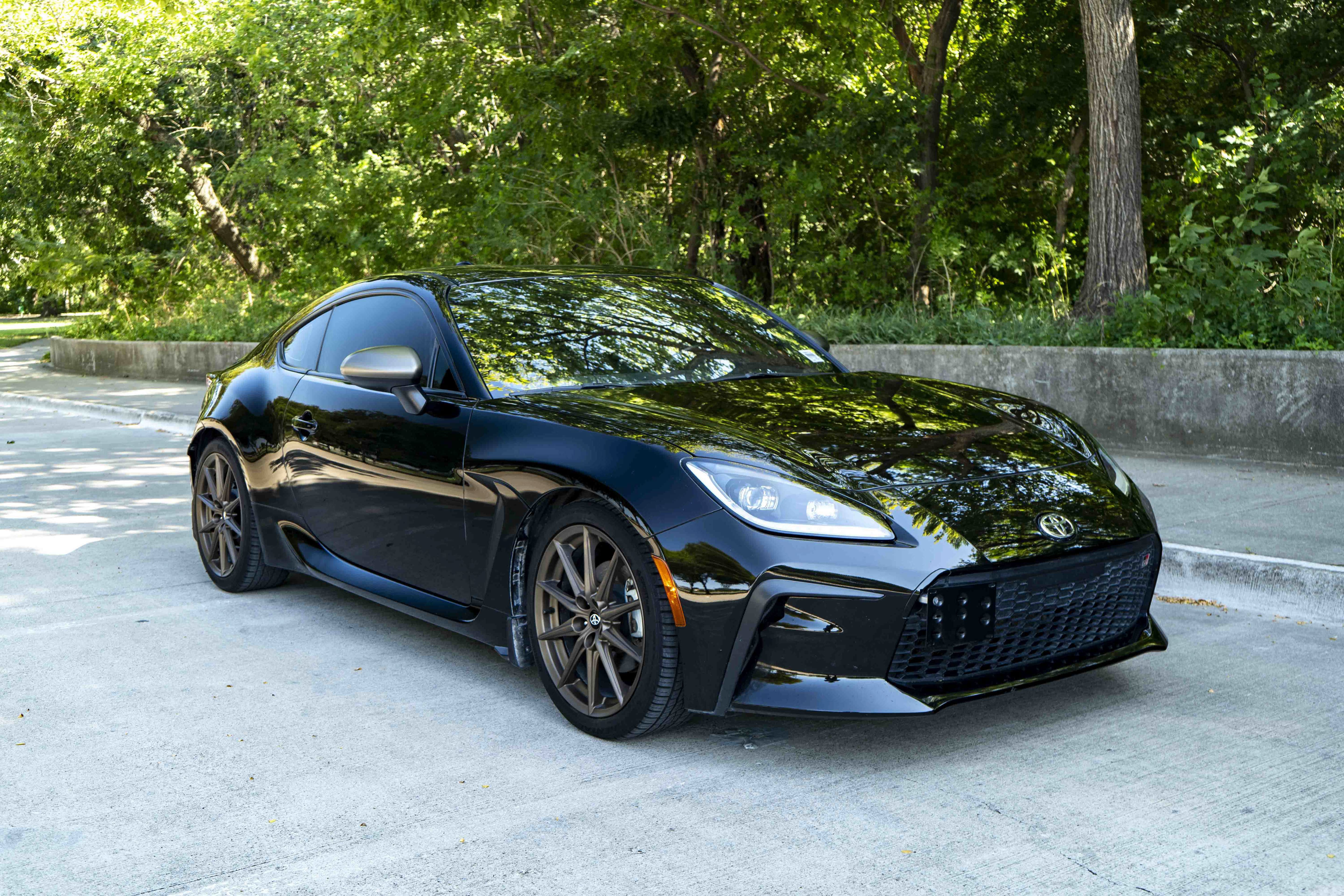 Used 2023 Toyota GR86 Premium RWD image 2