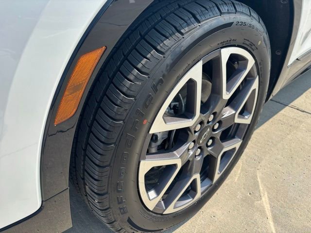 Certified 2023 Chevrolet Blazer RS w/ Driver Confidence II Package image 8