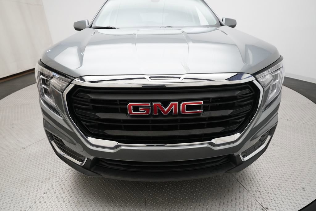 Used 2024 GMC Terrain SLE w/ Driver Convenience Package image 22