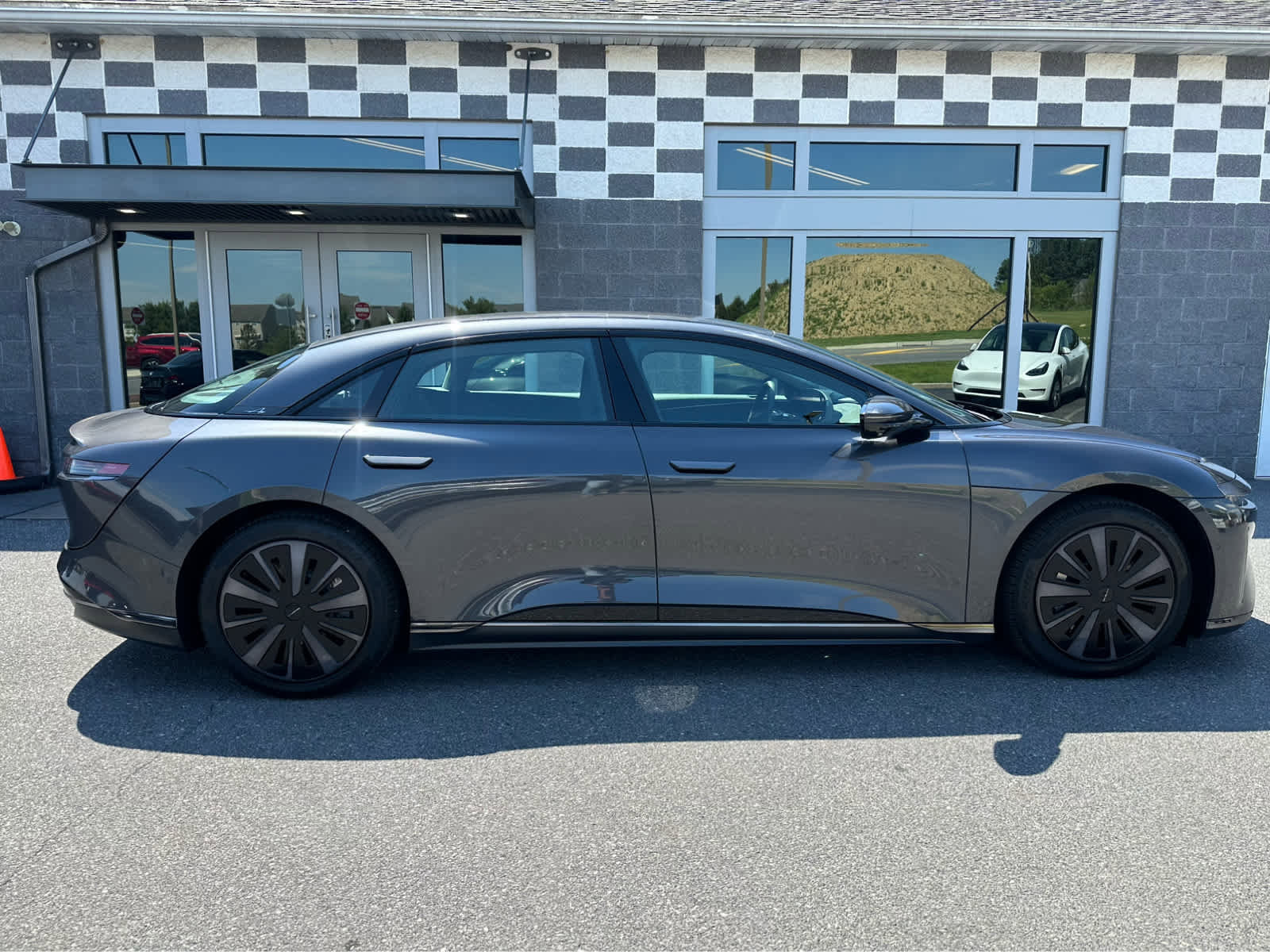 Used 2025 Lucid Air Grand Touring AWD/4WD image 8