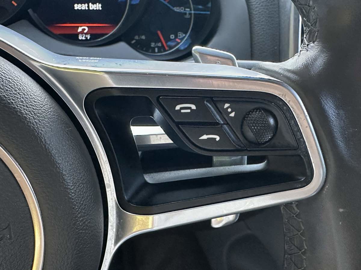 Used 2016 Porsche Cayenne AWD/4WD image 27