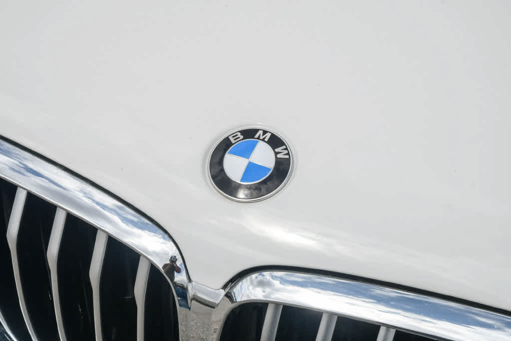 Used 2022 BMW X5 sDrive40i w/ Parking Assistance Package RWD image 5