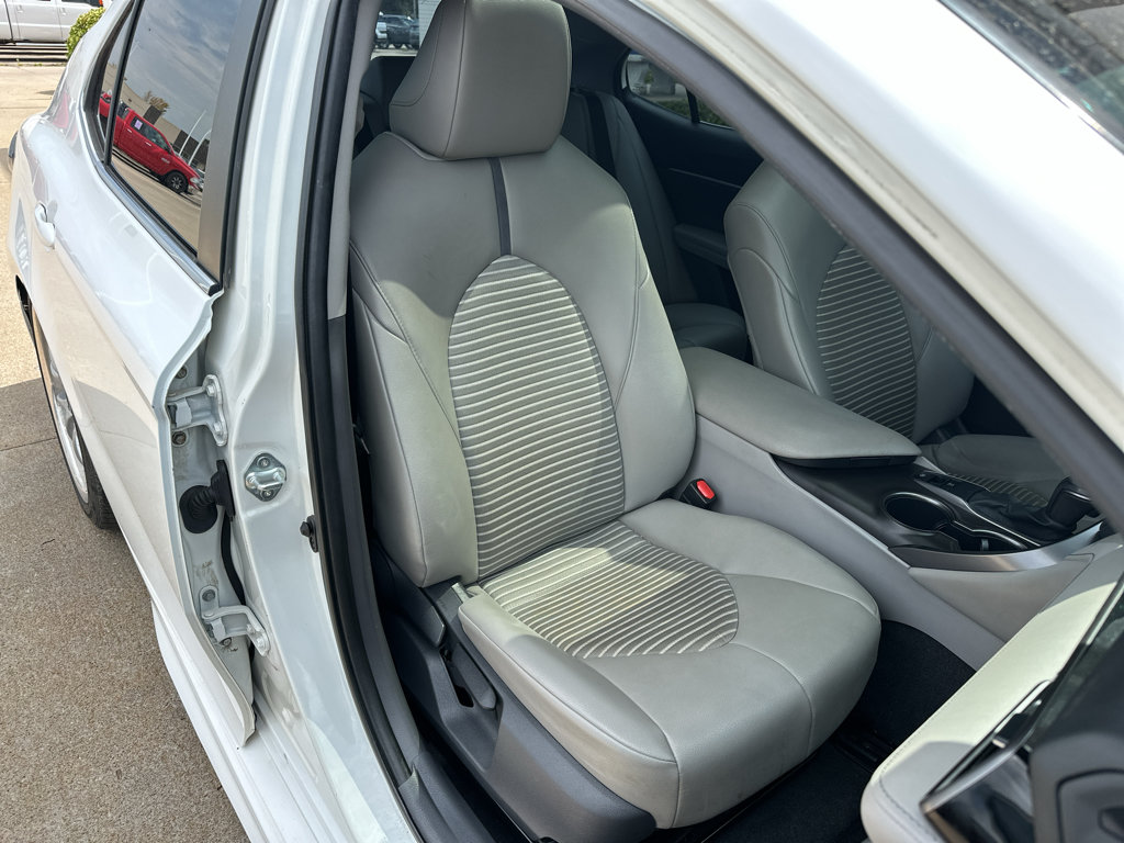 Used 2021 Toyota Camry SE AWD/4WD image 30