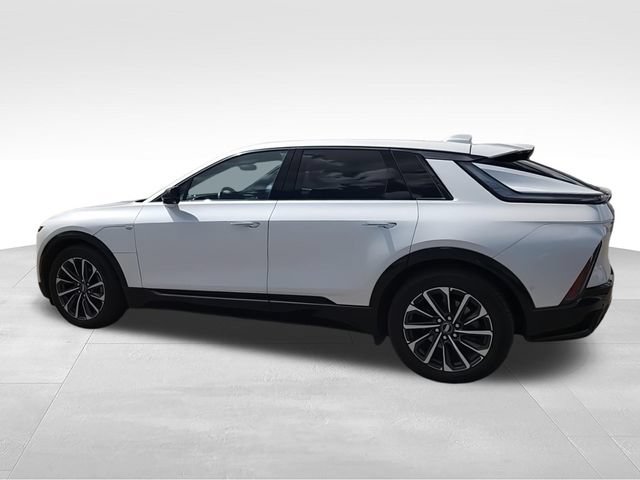 Certified 2024 Cadillac Lyriq Sport AWD/4WD image 6