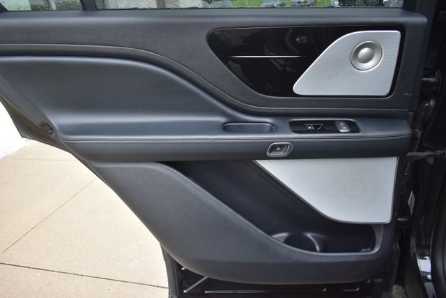 Used 2025 Lincoln Aviator Reserve w/ Equipment Group 201A AWD/4WD image 39
