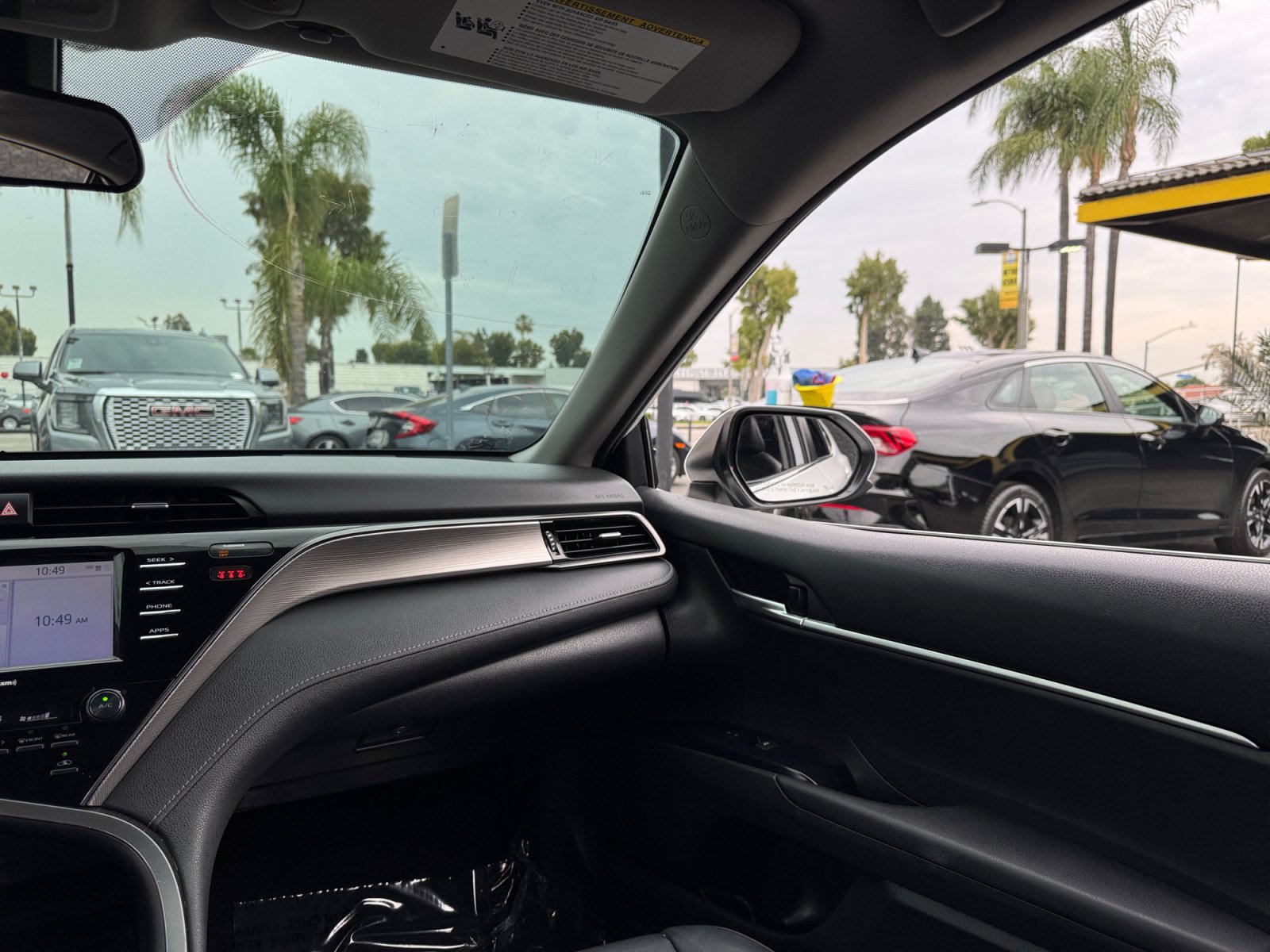 Used 2020 Toyota Camry SE w/ Carpet Mat Package FWD image 22