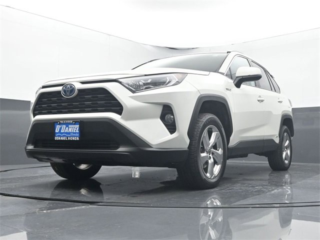 Used 2021 Toyota RAV4 XLE Premium image 8