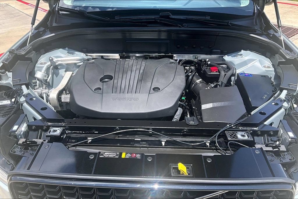 Certified 2024 Volvo XC60 B5 Plus w/ Protection Package Premier AWD/4WD image 13