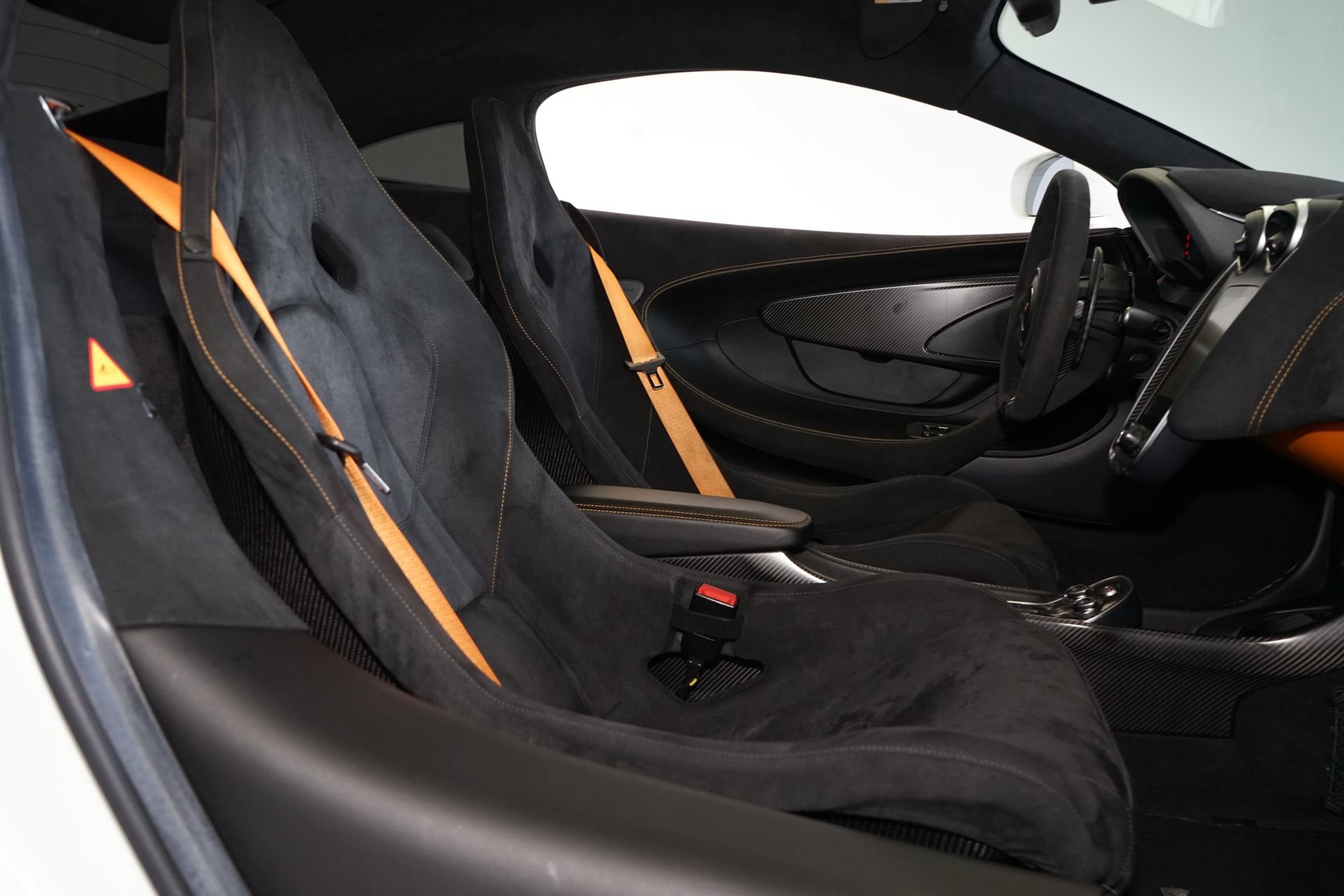 Used 2018 McLaren 570S Coupe RWD image 15