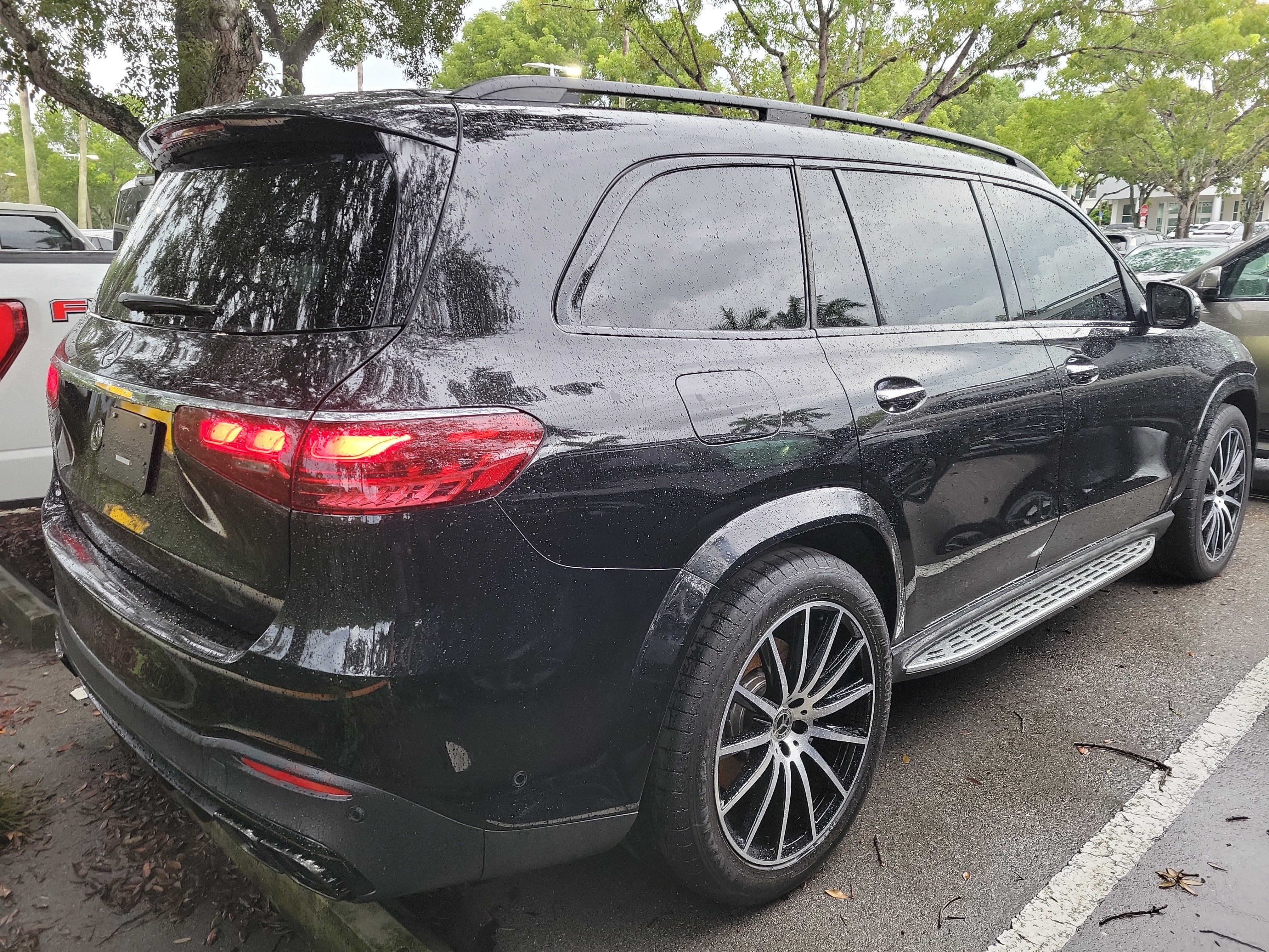 Used 2024 Mercedes-Benz GLS 63 AMG 4MATIC image 4