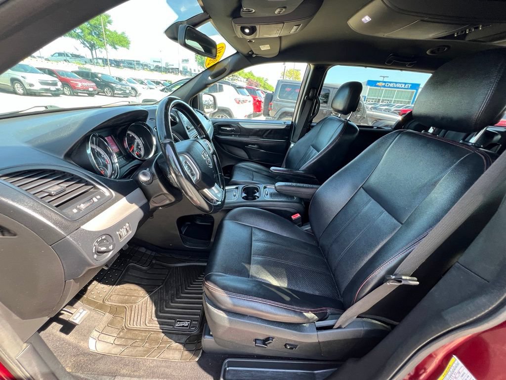 Used 2019 Dodge Grand Caravan GT FWD image 17