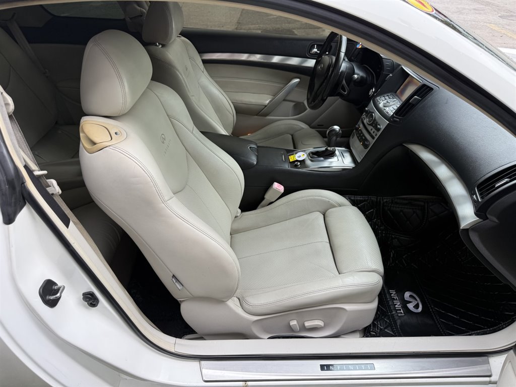 Used 2014 INFINITI Q60 Journey w/ Premium Package RWD image 12