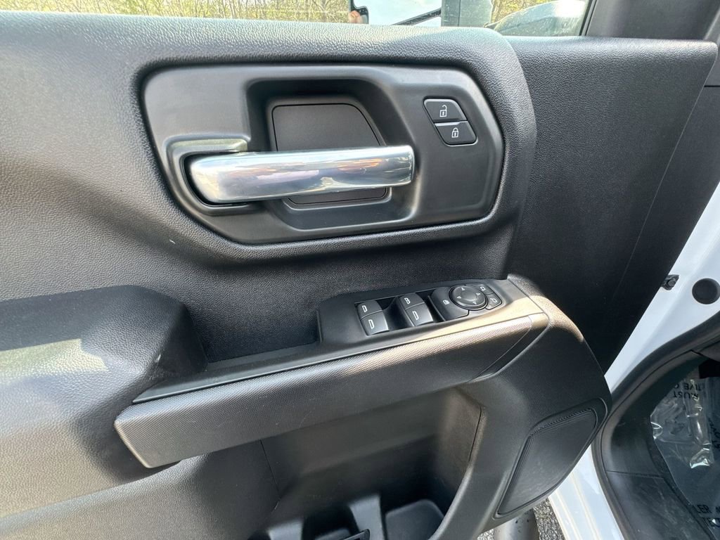 Used 2025 Chevrolet Silverado 2500 Custom w/ Custom Blackout Package image 15