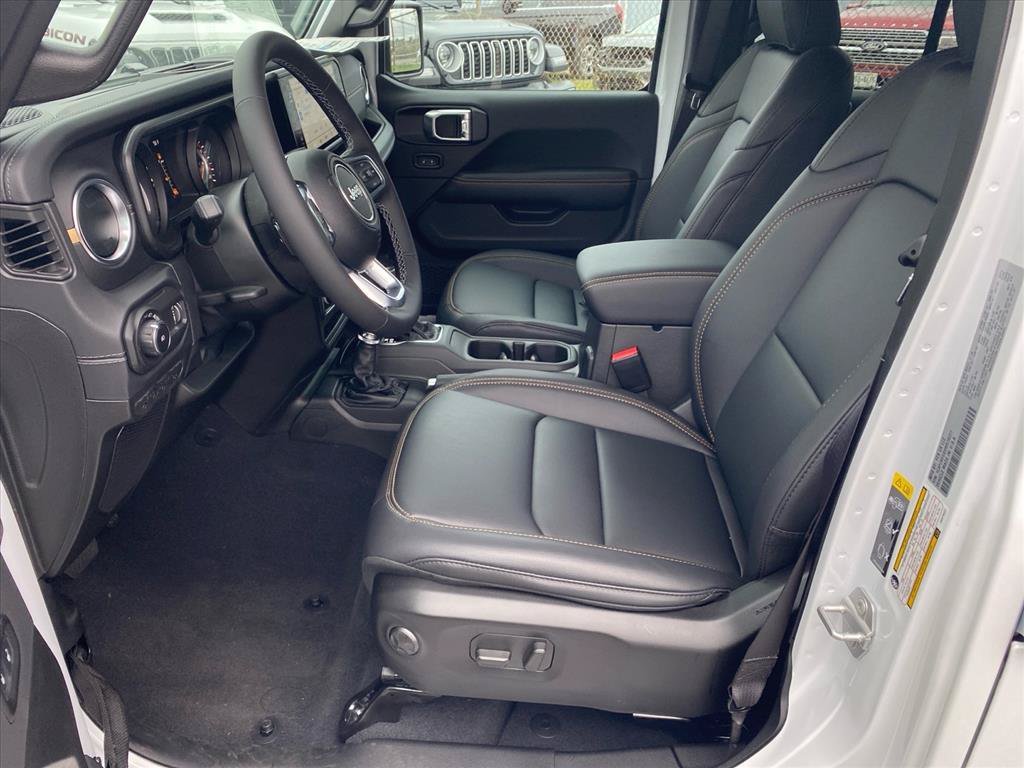 New 2027 Jeep Wrangler Unlimited Sahara AWD/4WD image 5