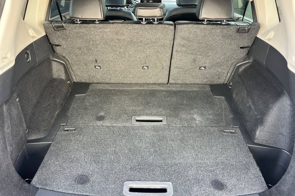 Used 2023 Nissan Rogue SL w/ SL Premium Package image 19