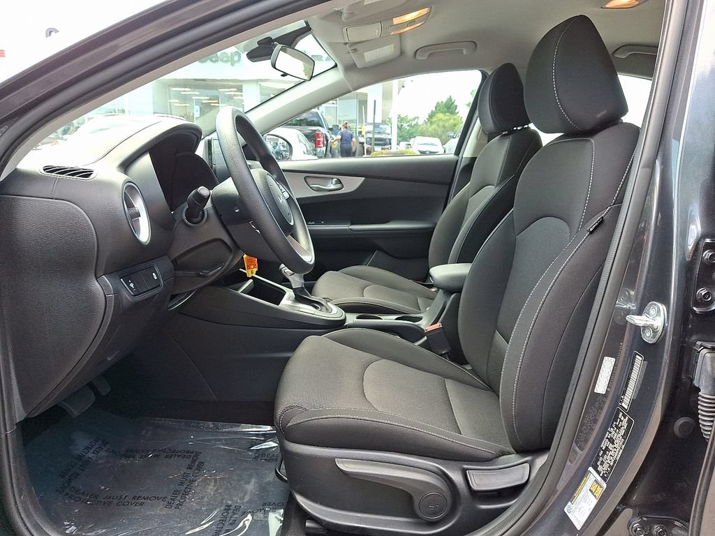 Used 2023 Kia Forte LXS FWD image 13