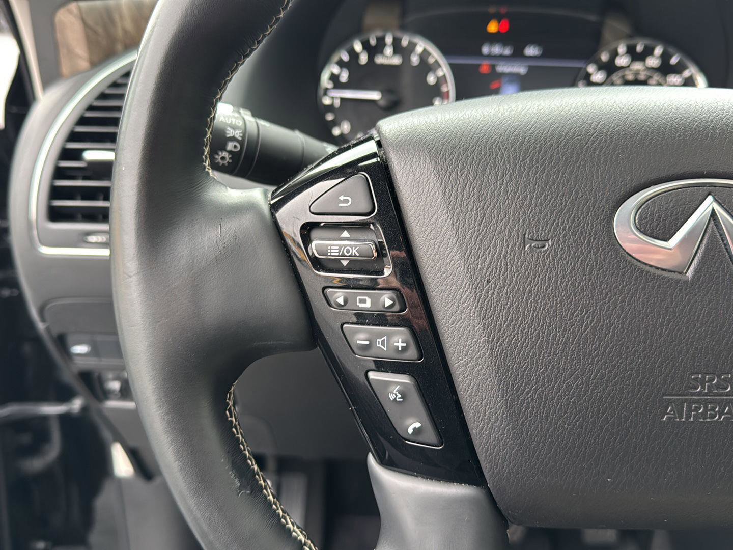 Used 2021 INFINITI QX80 Premium Select w/ Cargo Package image 18